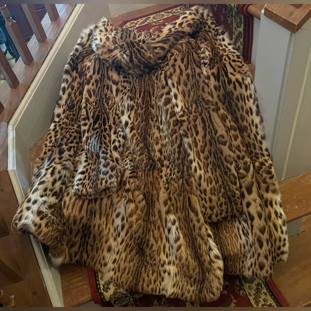 Spotted Fur Coat Hooded /Swing Style - Picture 2 of 4